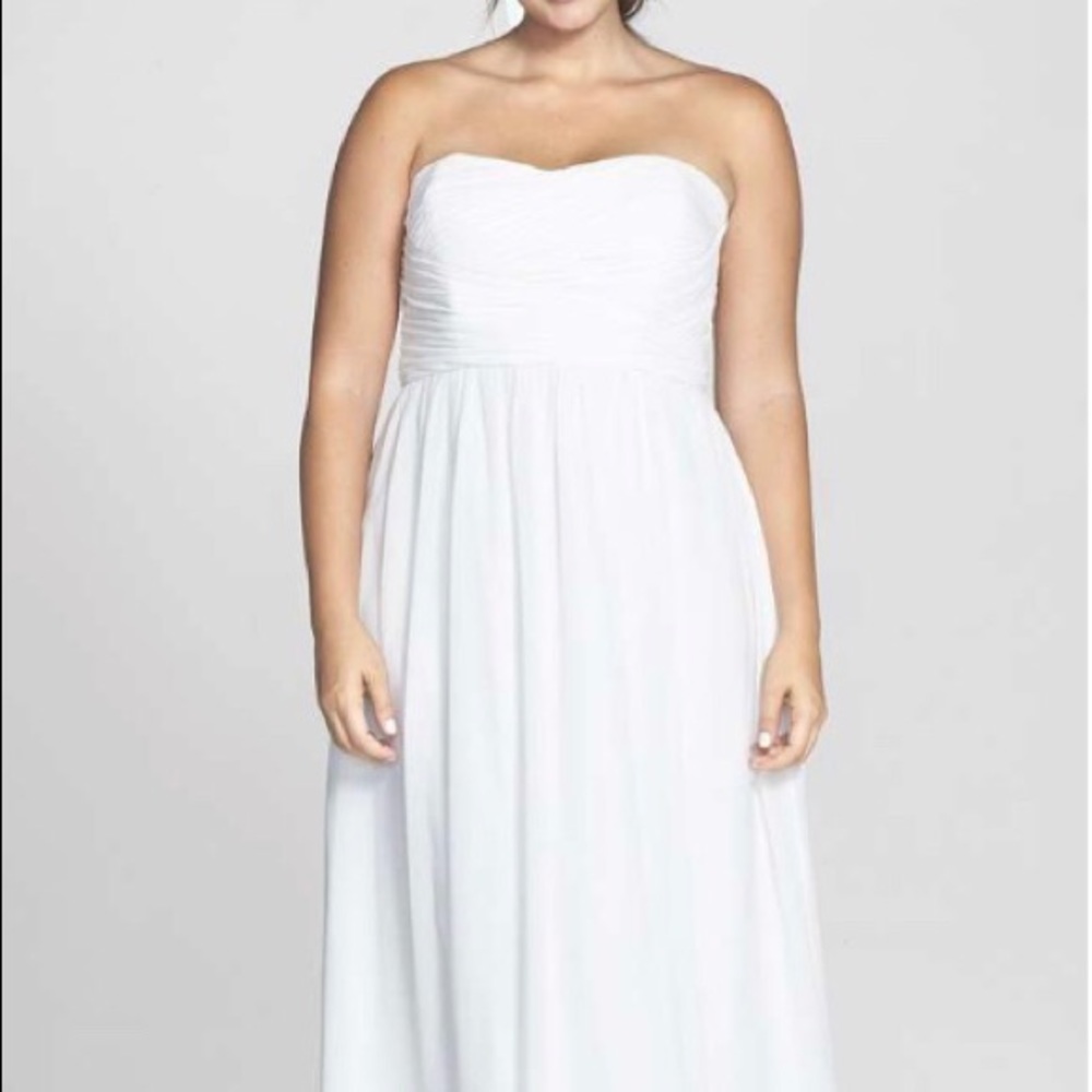 Donna Morgan Strapless Chiffon Plus Gown - New